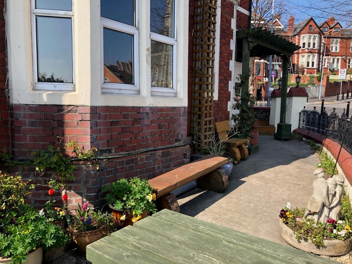 Aberthaw House Hotel Бари Екстериор снимка