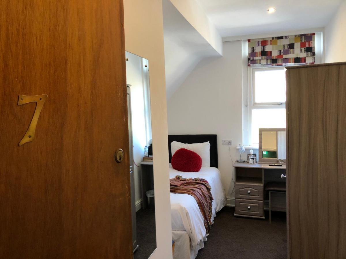 Aberthaw House Hotel Бари Екстериор снимка
